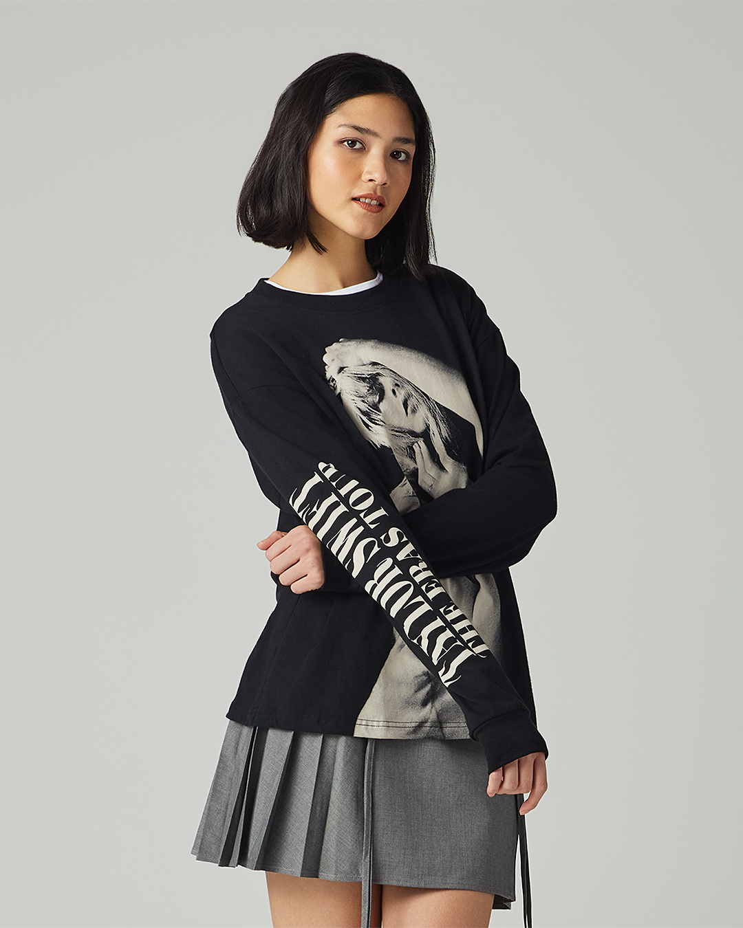 Taylor Swift | The Eras Tour Photo Long Sleeve T-Shirt Taylor Swift | The Eras Tour Photo Long Sleeve T-Shirt