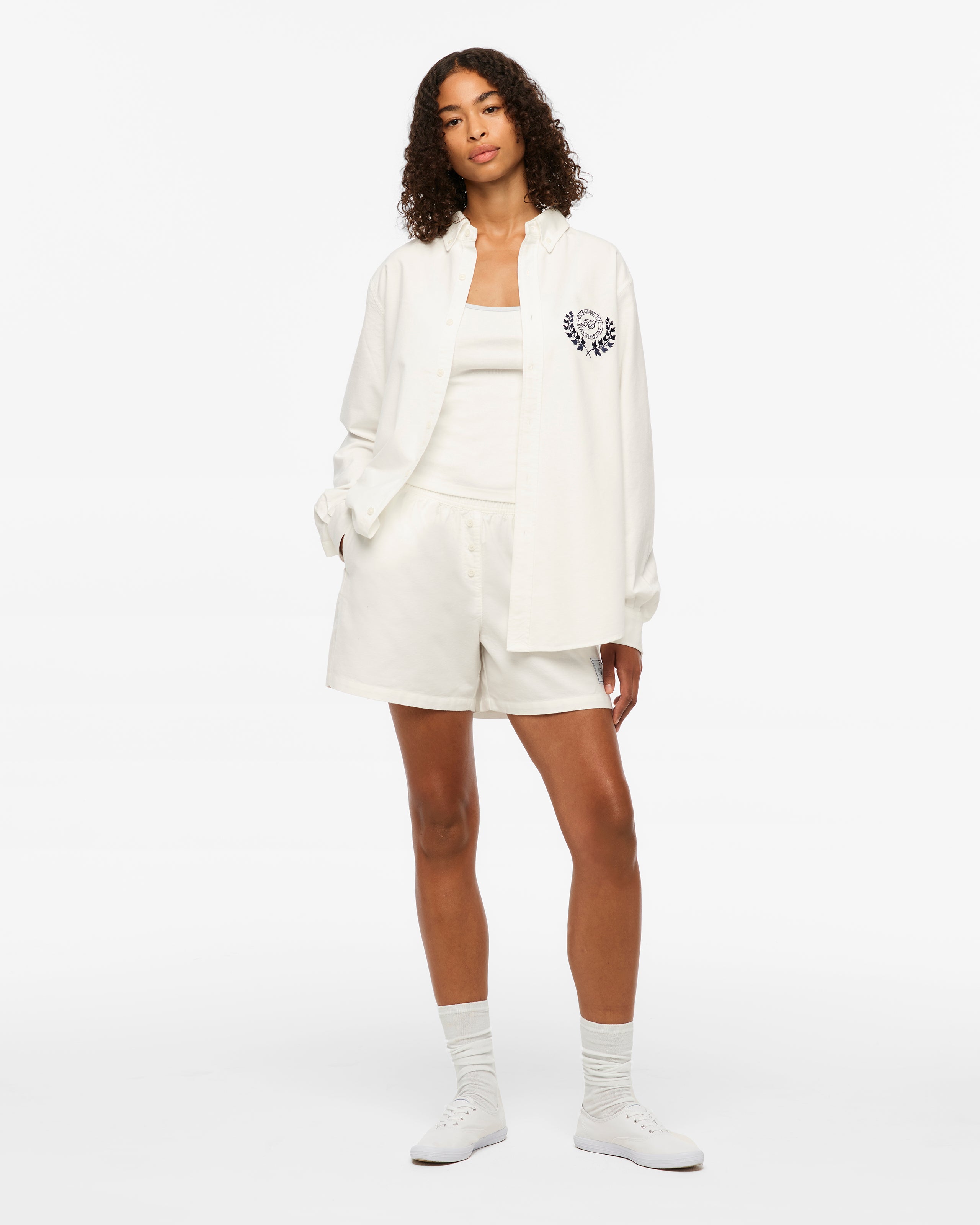 TS Crest White Oxford Shorts S model full length